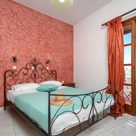 Depis Economy & Aparthotel Naxos City