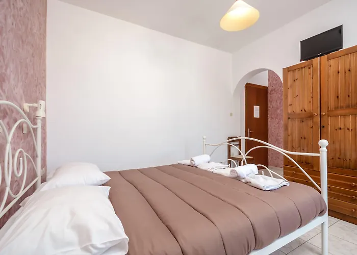 Depis Economy & Aparthotel