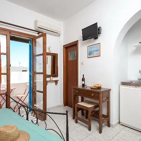 Depis Economy & 2* Naxos City
